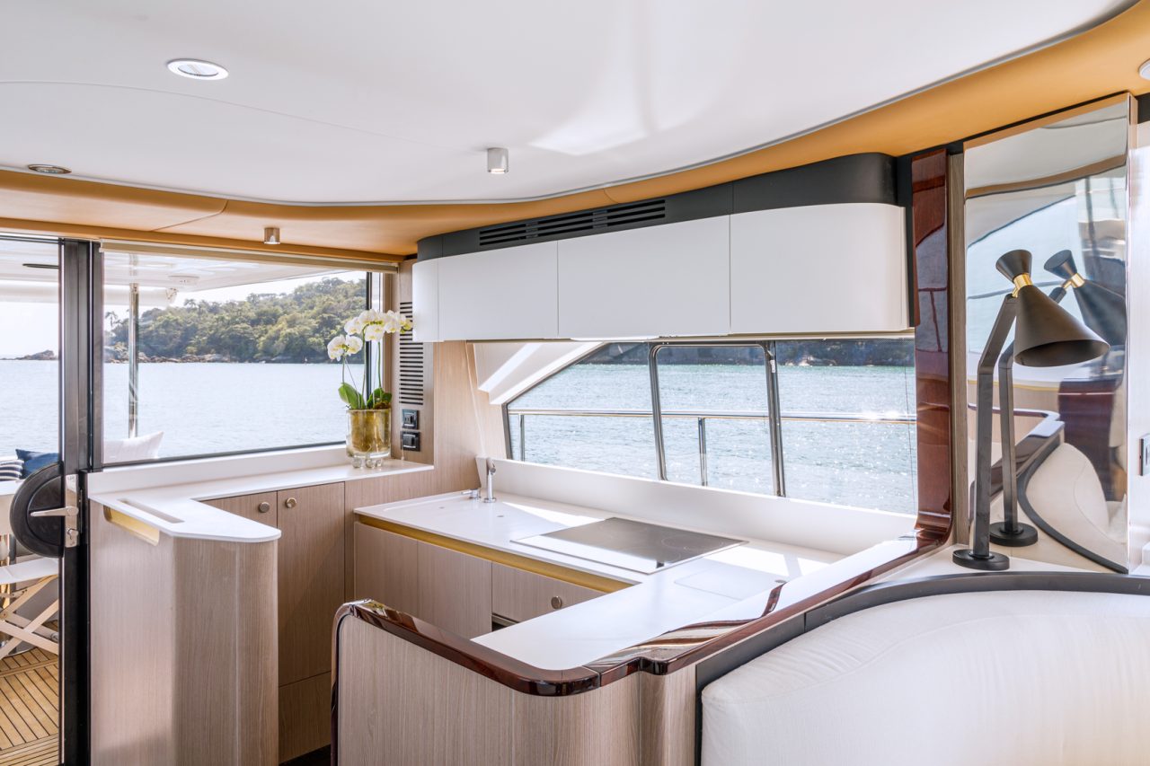Azimut 62