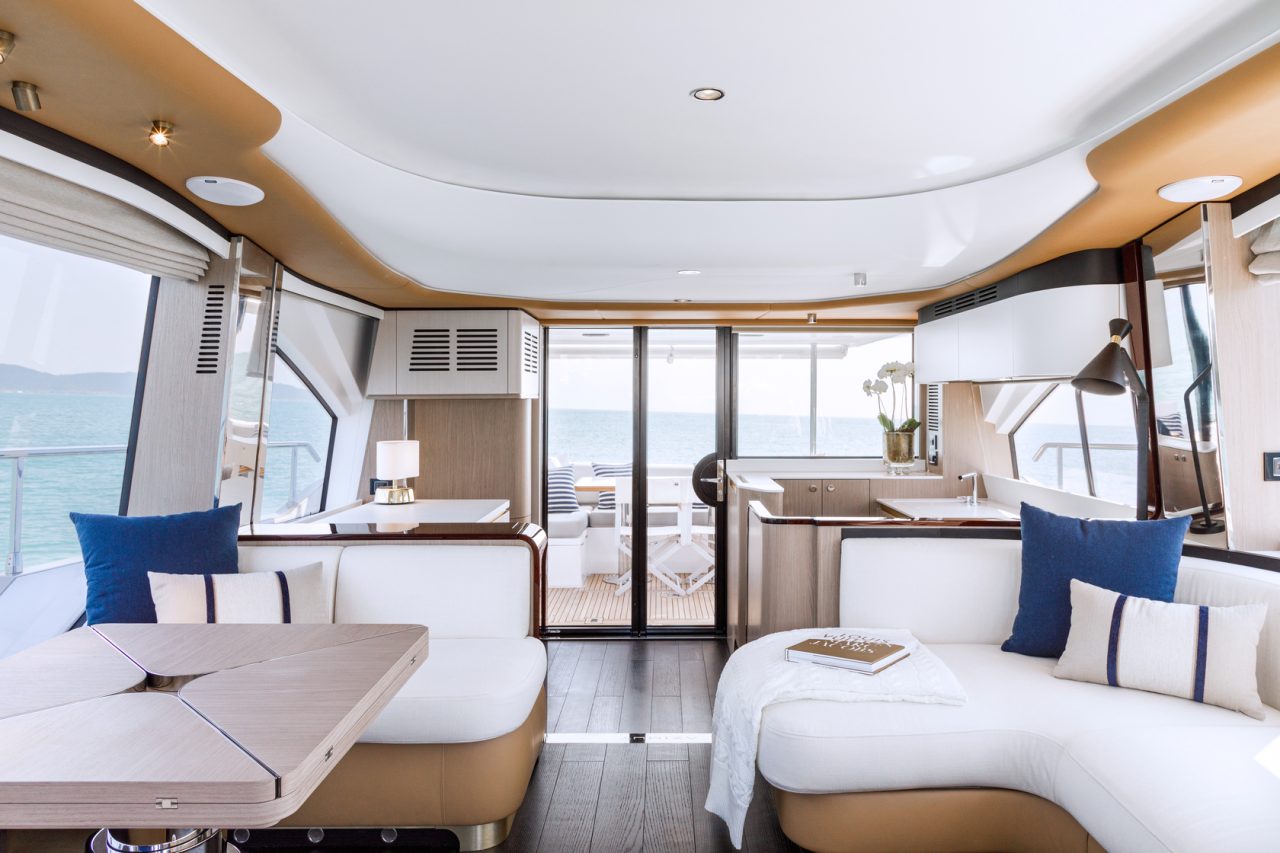 Azimut 62